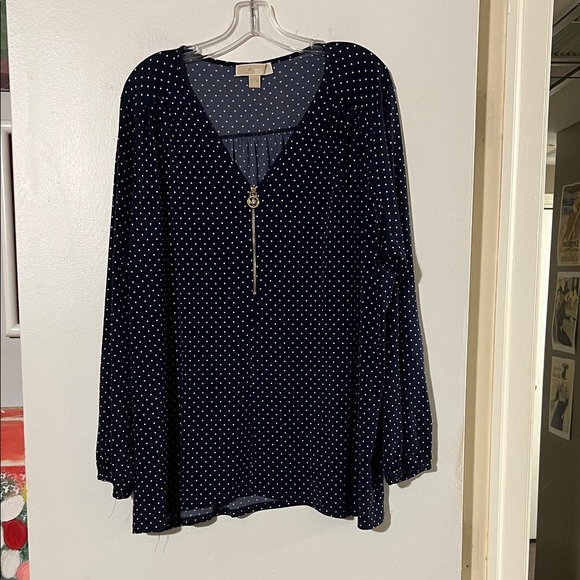 Michael Kors Tops - Michael Kors blue with white polka dot v-neck Tuni length top with zip detail